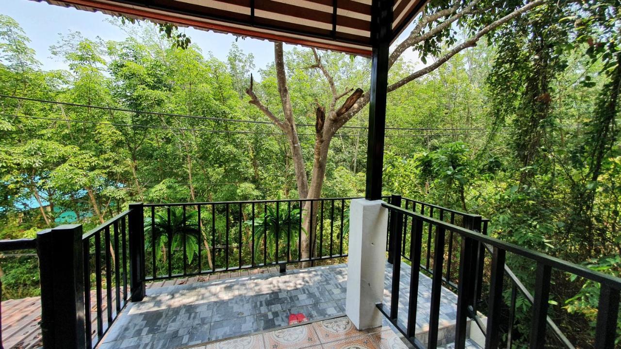 Safina Pool * Ko Lanta