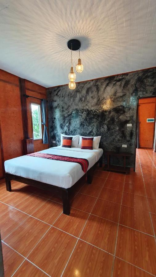 Safina Pool Ko Lanta